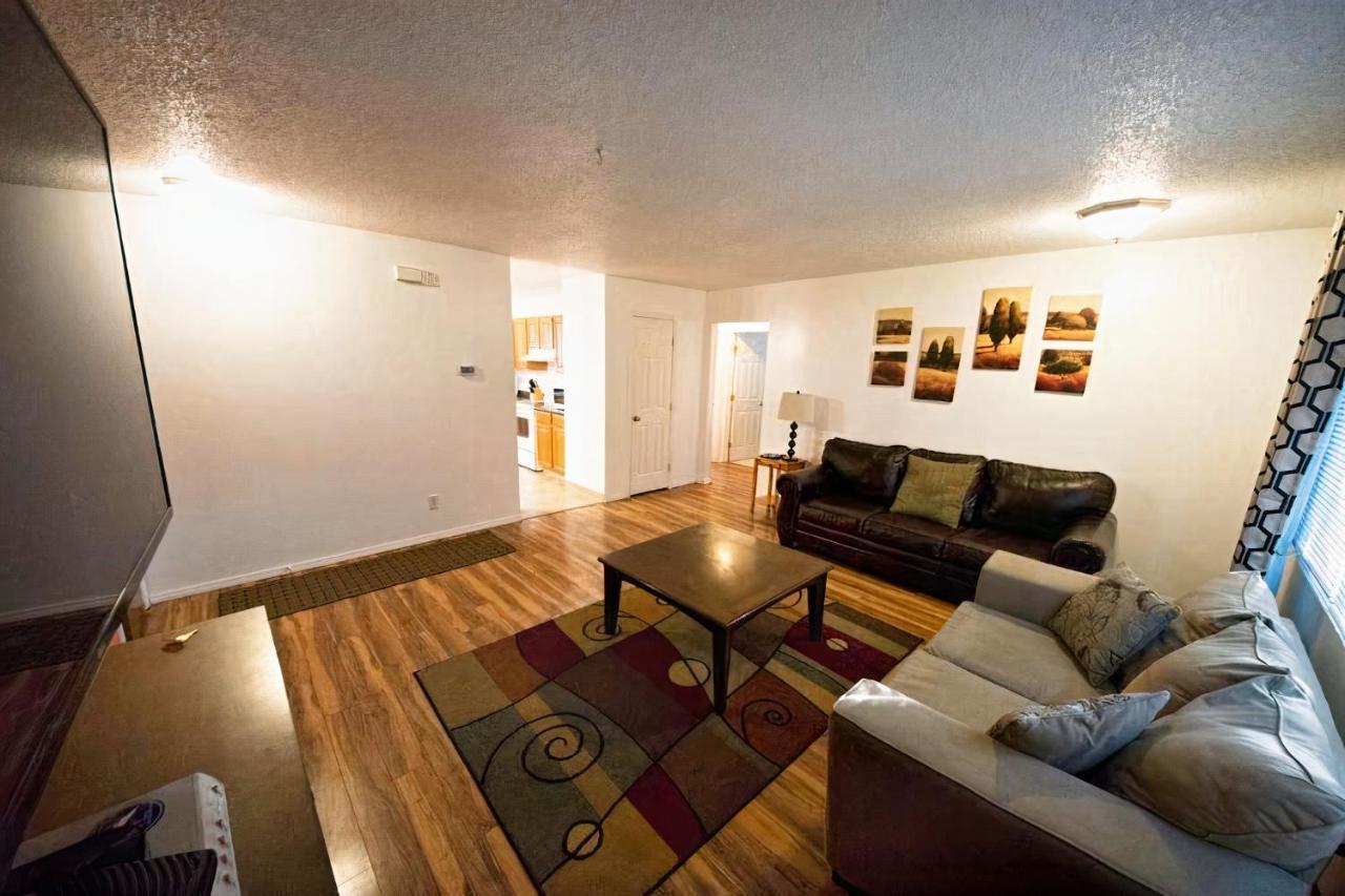 Stay Anchorage! Furnished Two Bedroom Apartments With High Speed Wifi Екстер'єр фото