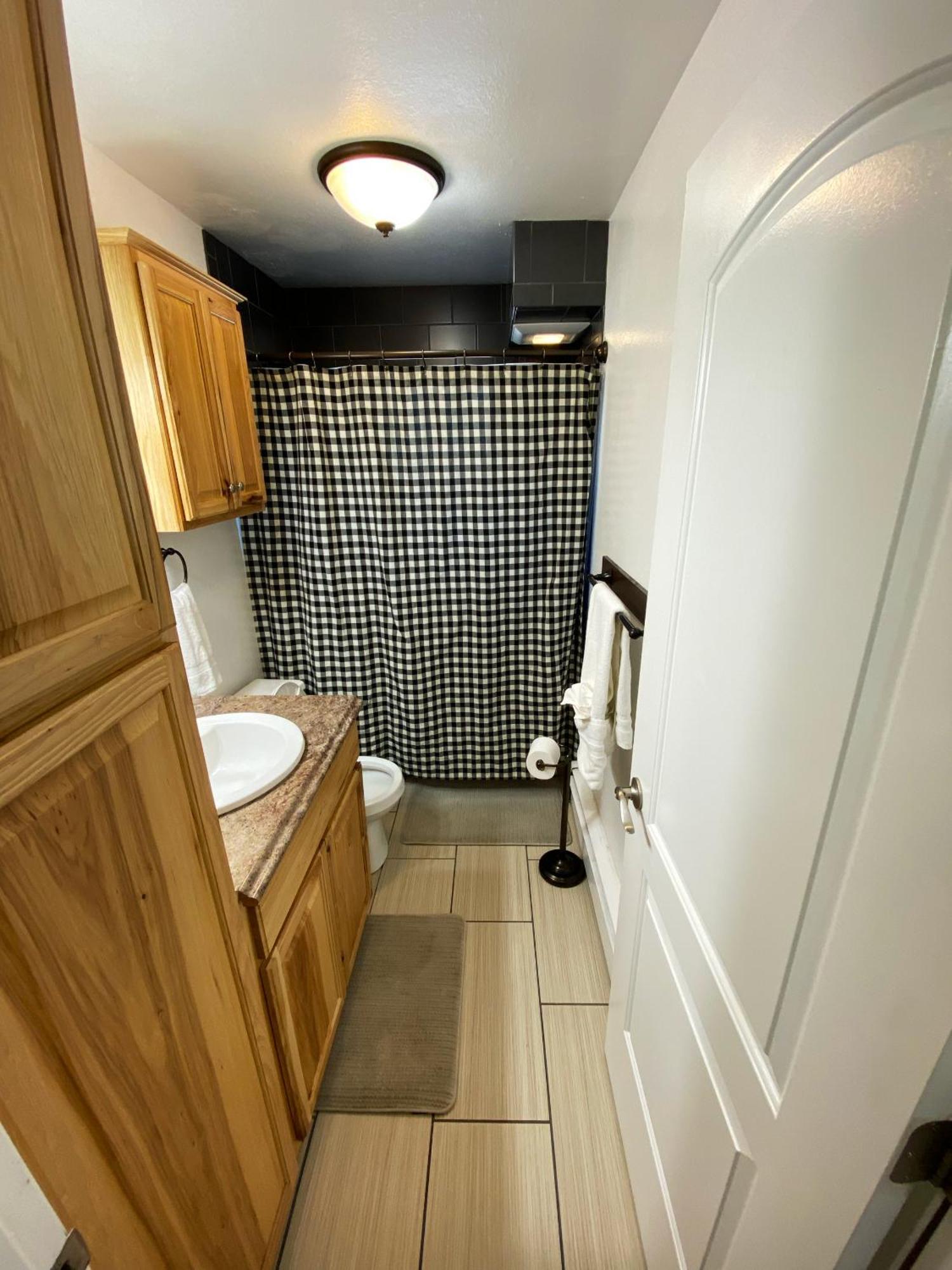 Stay Anchorage! Furnished Two Bedroom Apartments With High Speed Wifi Екстер'єр фото
