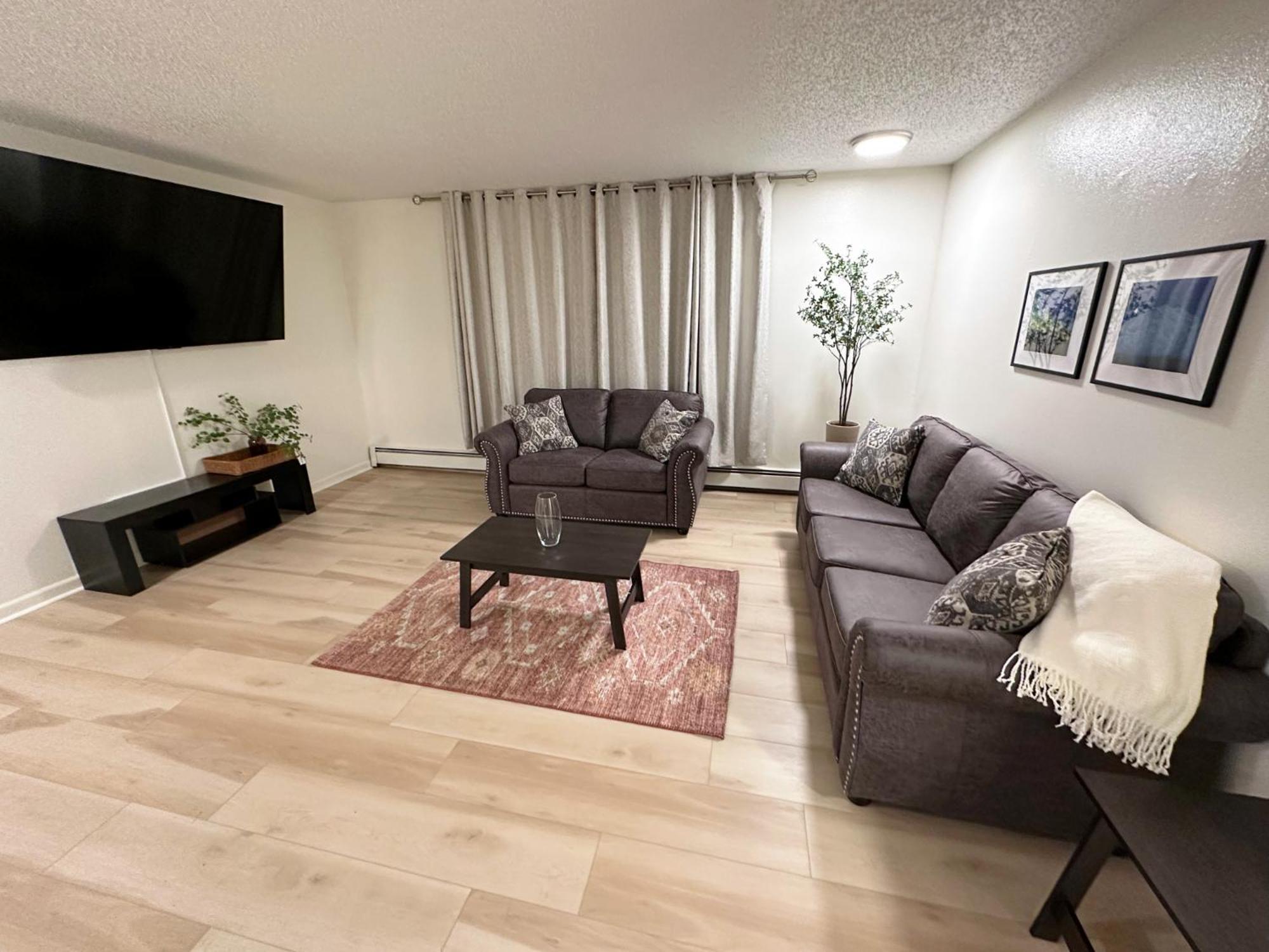 Stay Anchorage! Furnished Two Bedroom Apartments With High Speed Wifi Екстер'єр фото