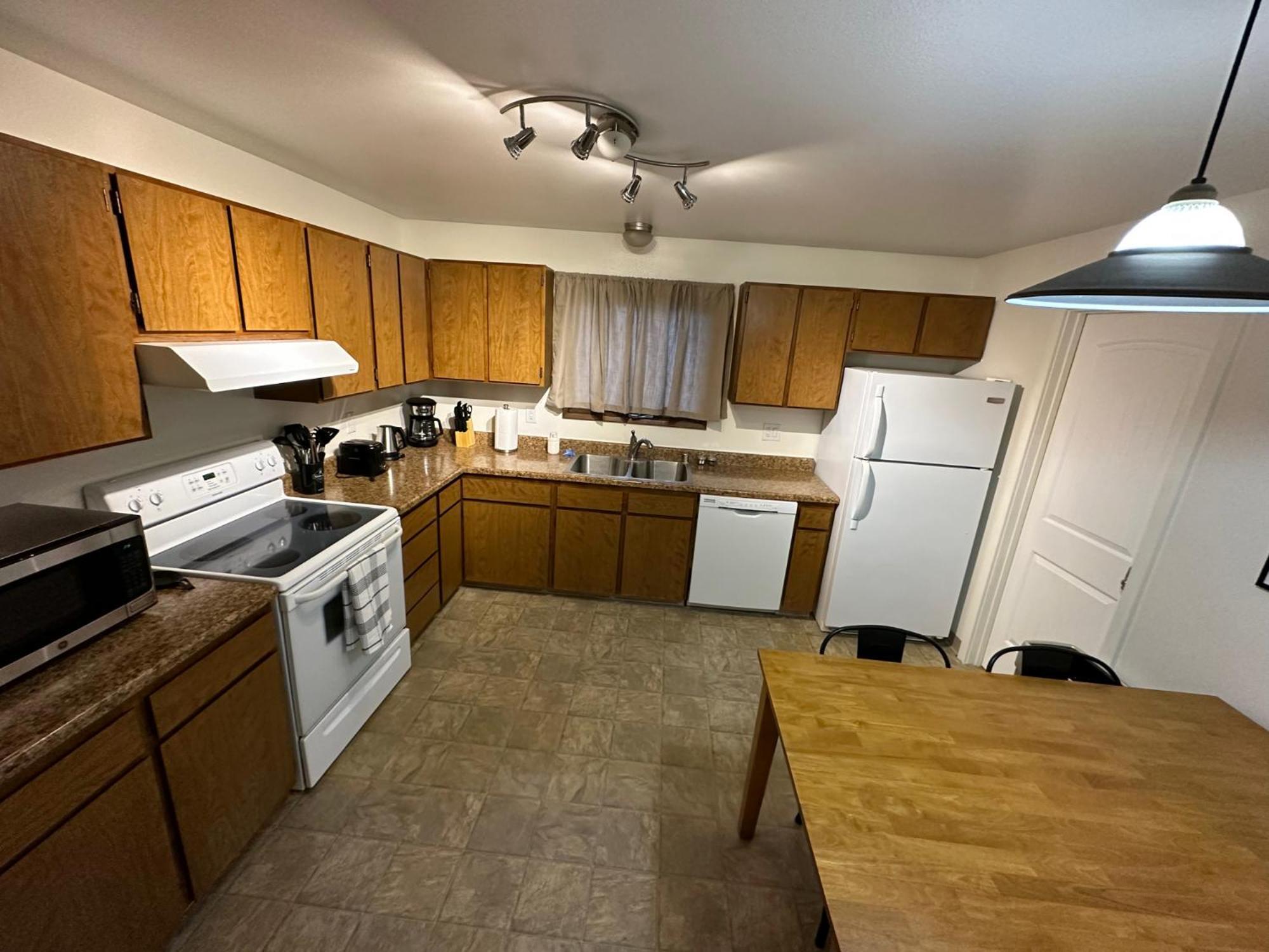 Stay Anchorage! Furnished Two Bedroom Apartments With High Speed Wifi Екстер'єр фото