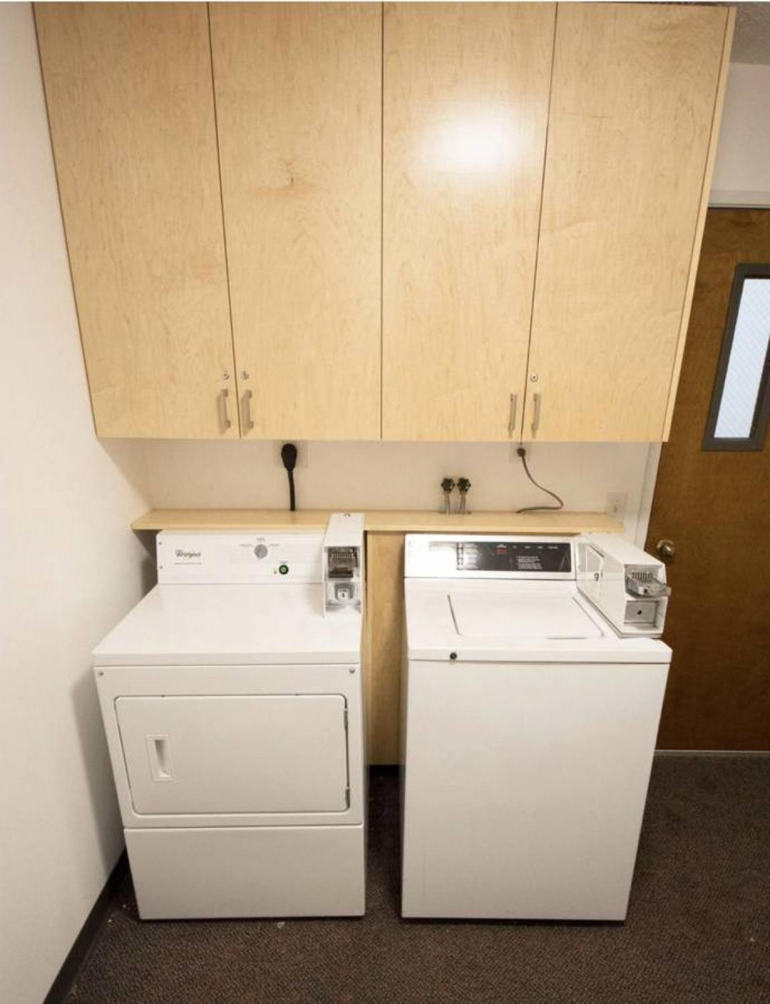 Stay Anchorage! Furnished Two Bedroom Apartments With High Speed Wifi Номер фото