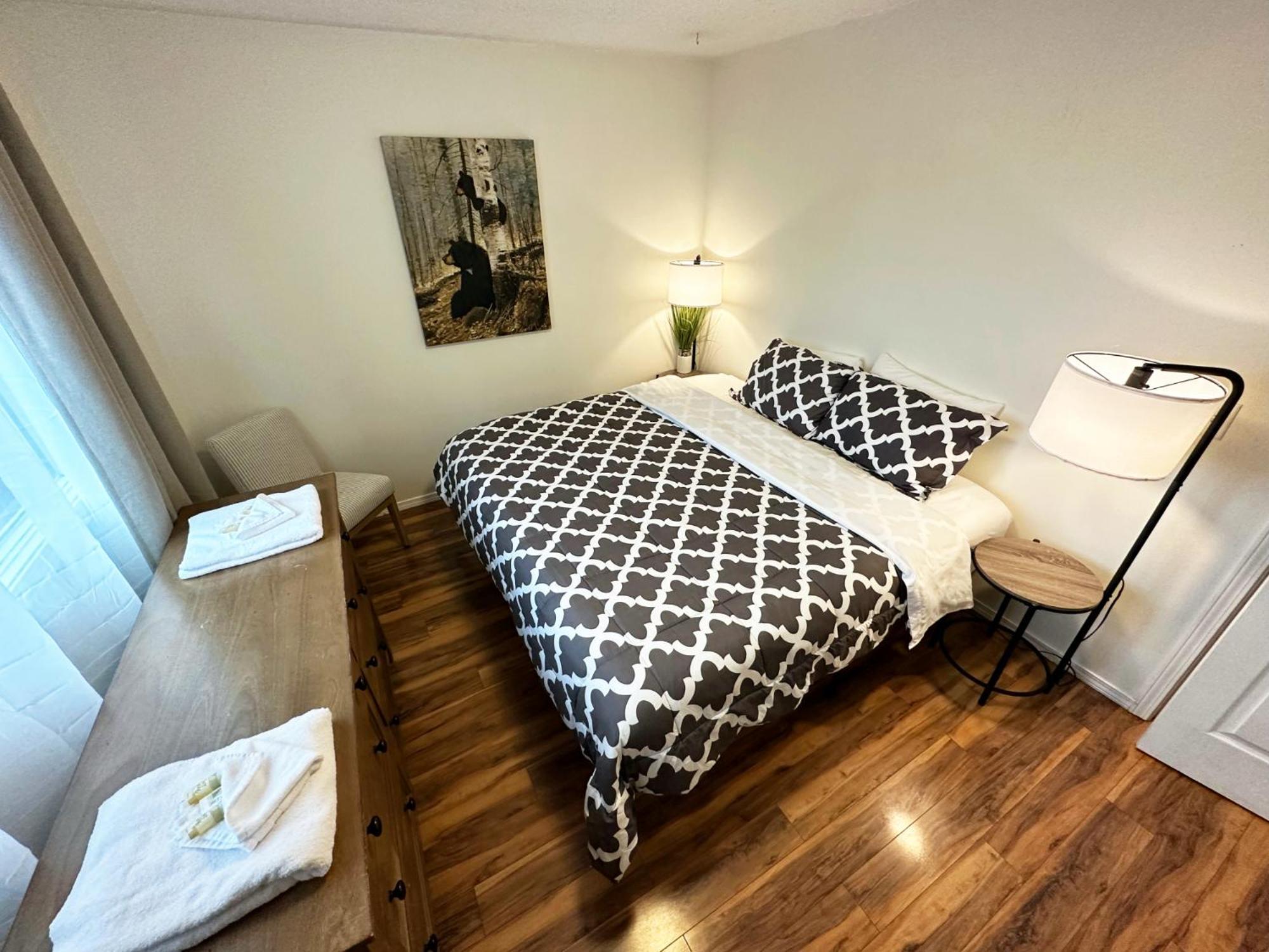 Stay Anchorage! Furnished Two Bedroom Apartments With High Speed Wifi Номер фото