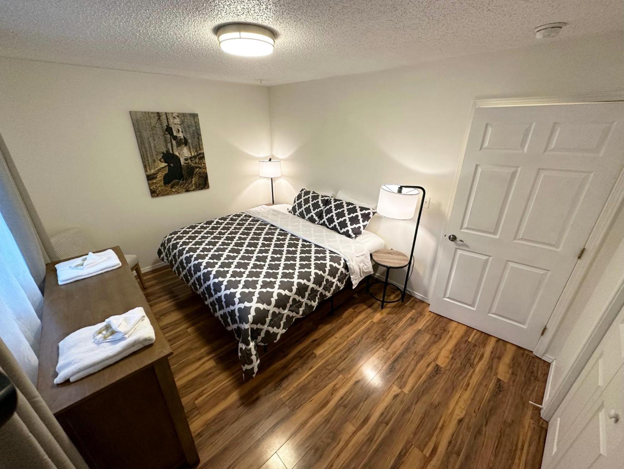 Stay Anchorage! Furnished Two Bedroom Apartments With High Speed Wifi Номер фото