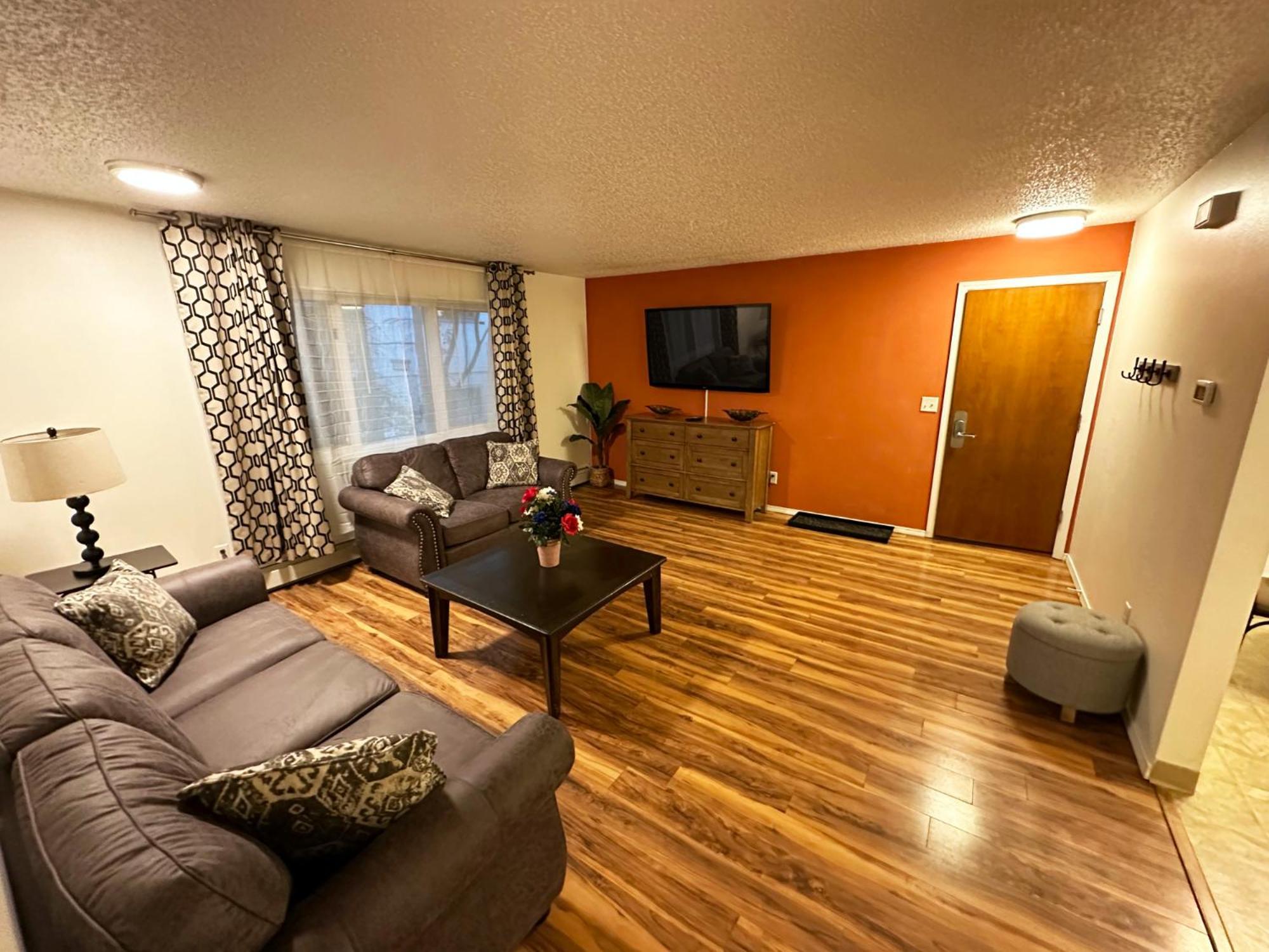 Stay Anchorage! Furnished Two Bedroom Apartments With High Speed Wifi Номер фото